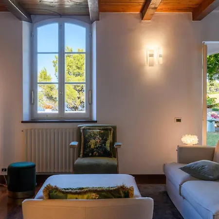 Villa Fiola 8, Emma *