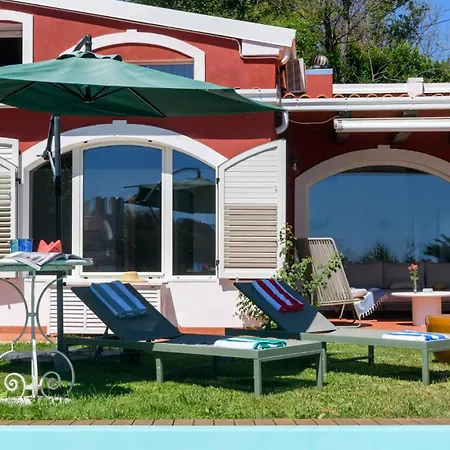 Villa Fiola 8, Emma